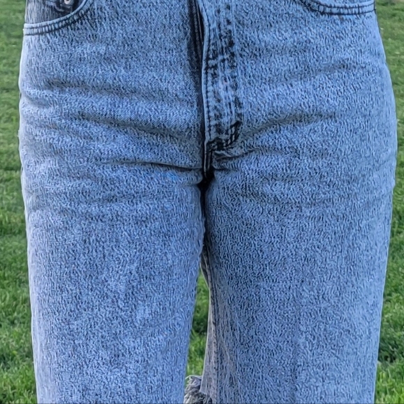 Vintage Levi's acid wash Jean shorts 1991 - Picture 5 of 5